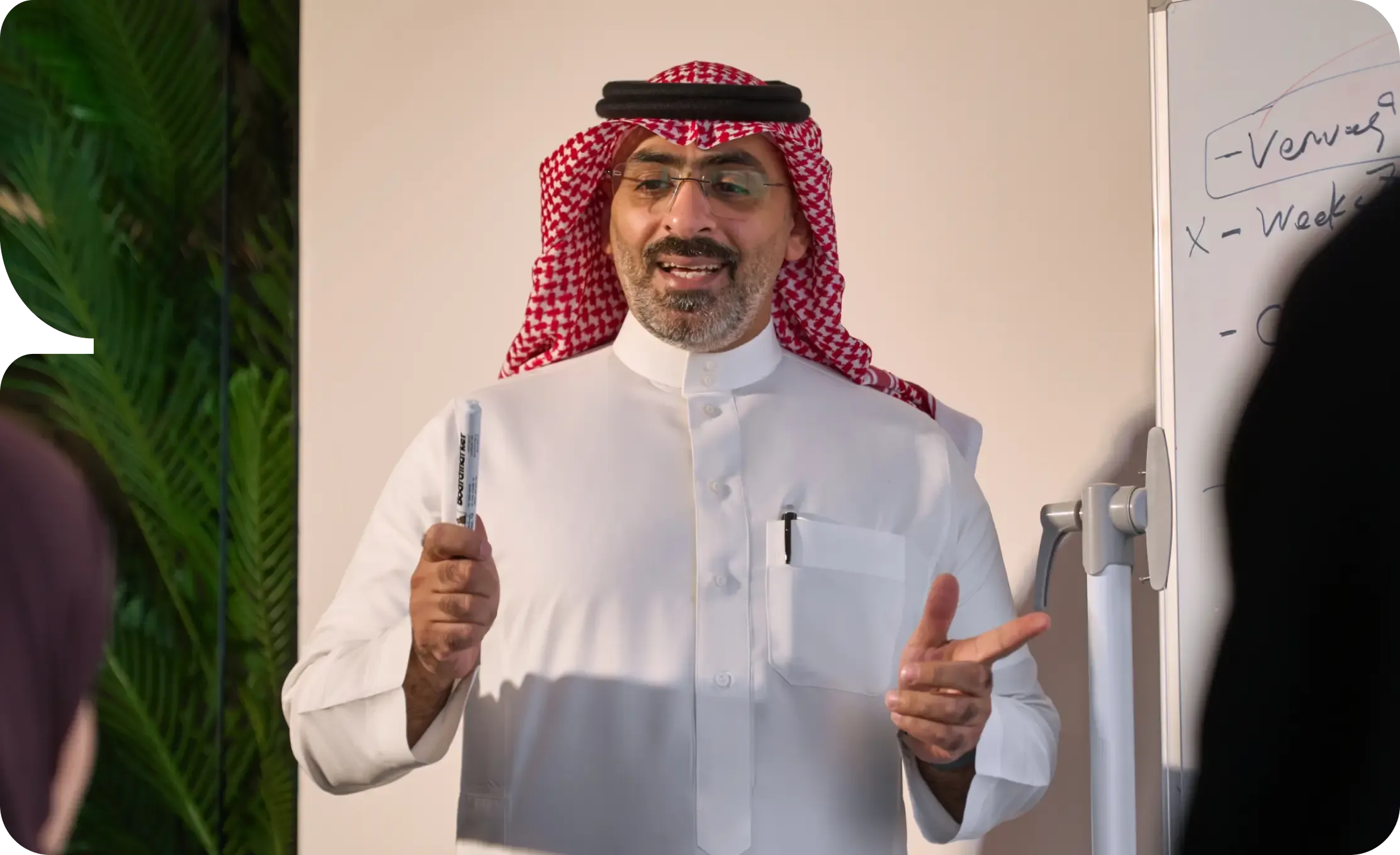  تدير فريقًا صغيرًا