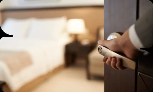 Centralize HR, shifts and payroll for all your hotels